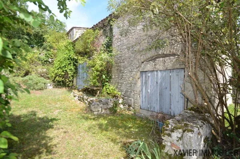Characterful Quercy Stone Farmhouse with Barn and 1,236 m² of Land photo 8