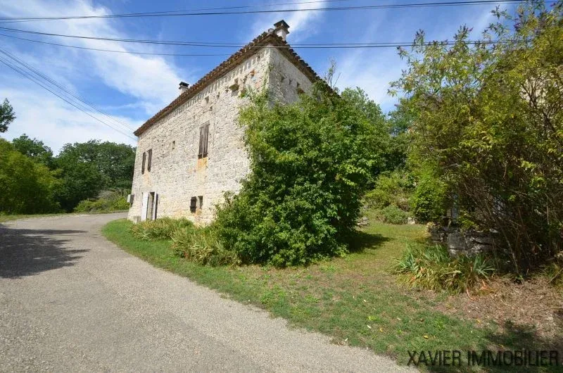 Characterful Quercy Stone Farmhouse with Barn and 1,236 m² of Land photo 7