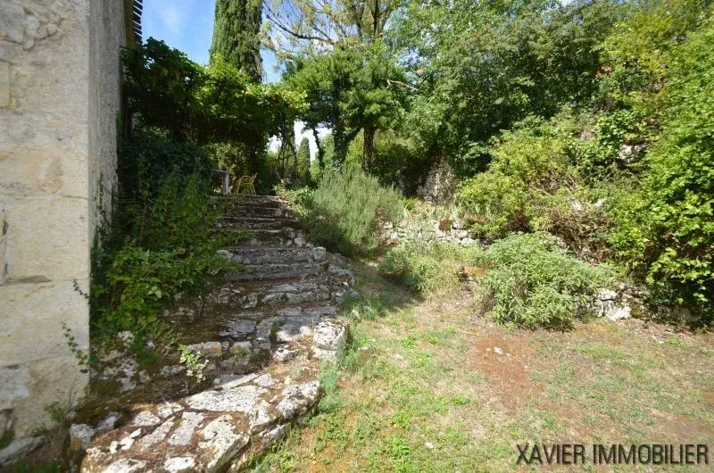 Characterful Quercy Stone Farmhouse with Barn and 1,236 m² of Land photo 9