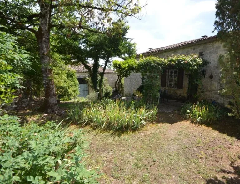 Fermette quercynoise de caractère avec grange et terrain de 1 236 m² Photo du bien