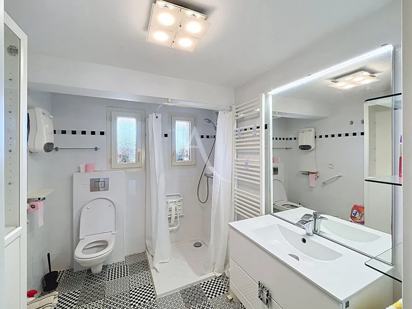 3-bedroom detached house with independent apartment in Prayssac photo 10