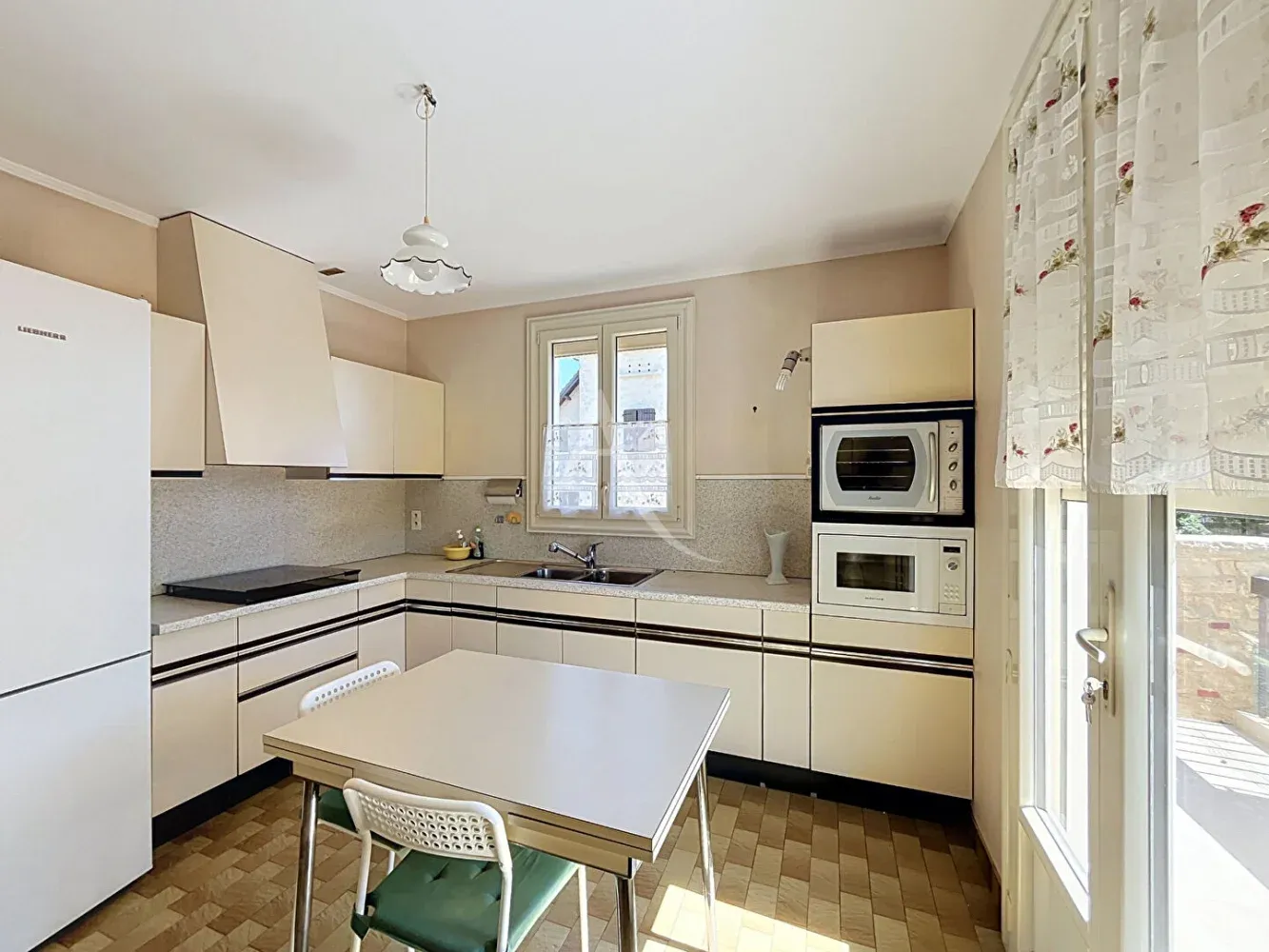 3-bedroom detached house with independent apartment in Prayssac photo 6