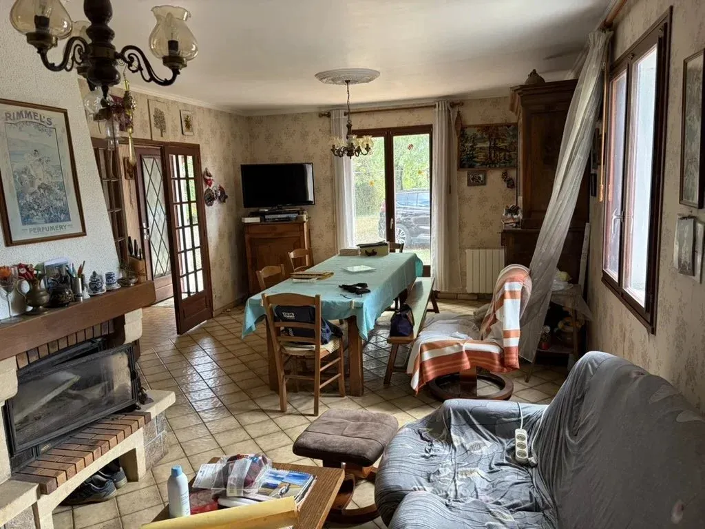 Single-story house with garden in Vitrac-Saint-Vincent photo 4