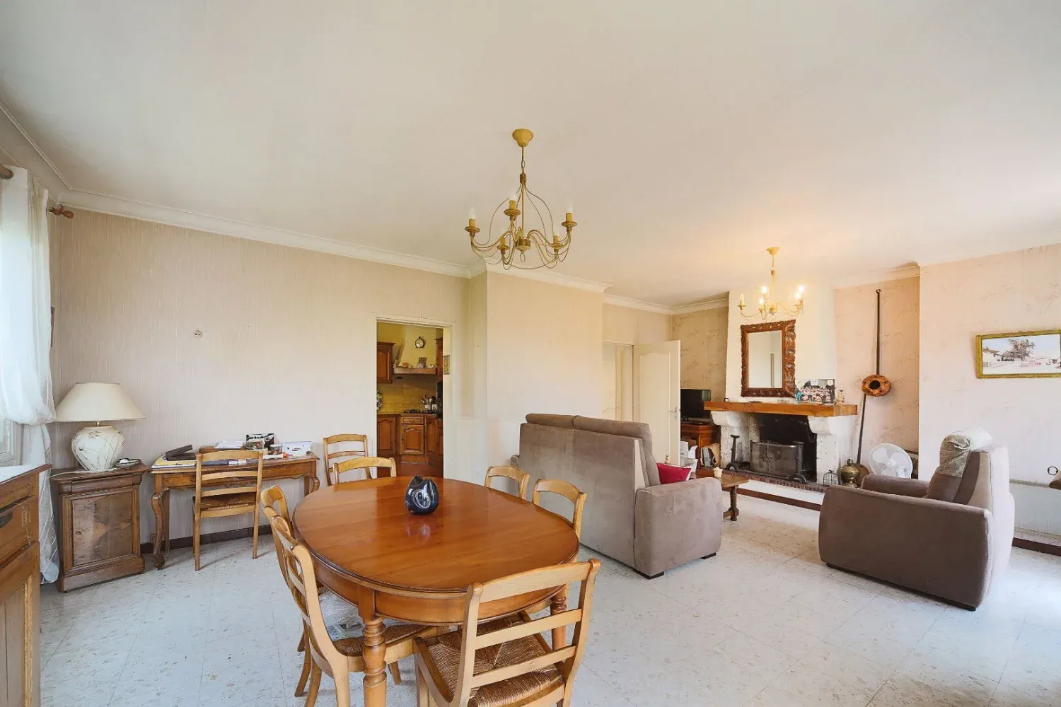 Country house in Lauzerte with professional potential and family living photo 10