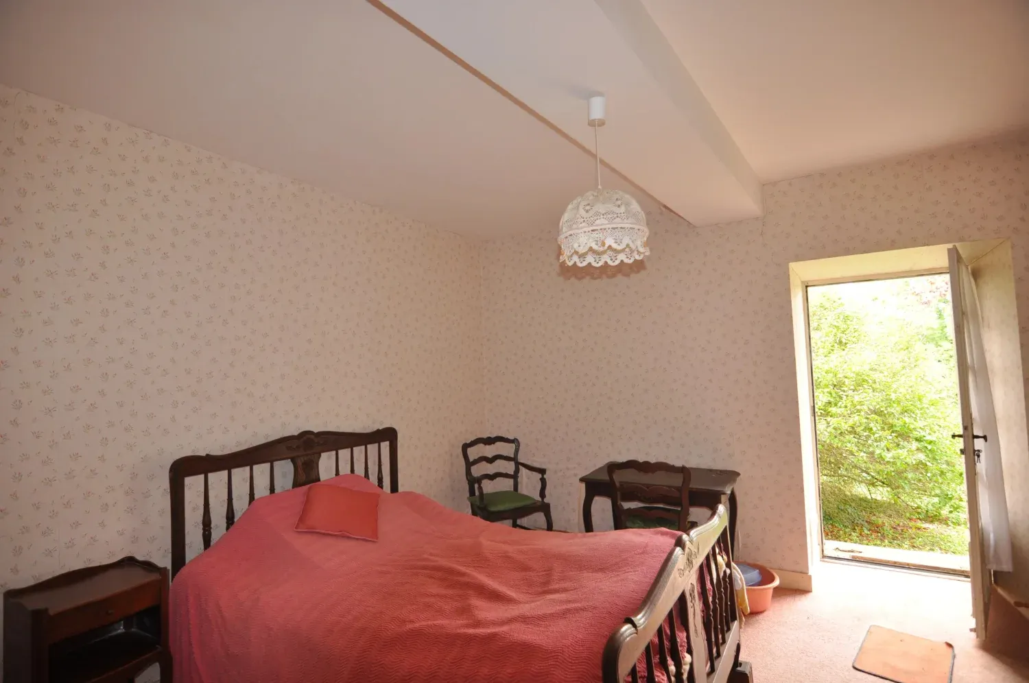 Former farmhouse to restore near Saint-Séverin, 160 m² on 4,794 m² photo 6
