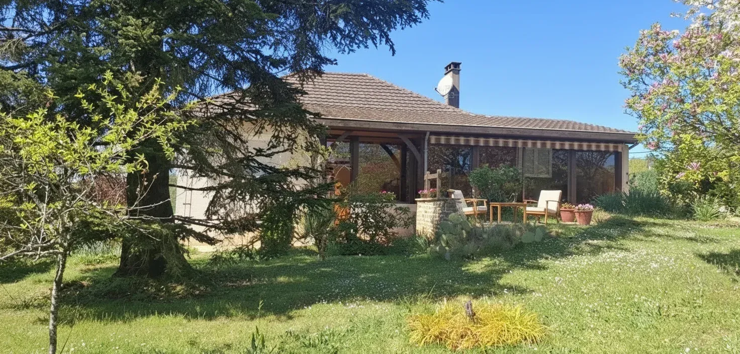 Townhouse in Thiviers with Garden and Investment Potential photo 2