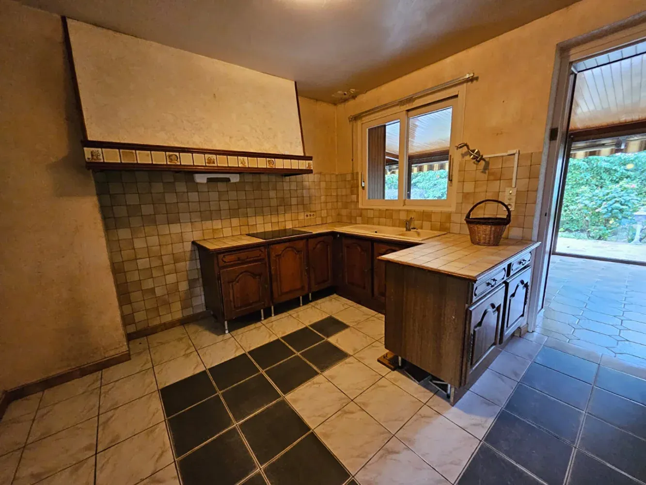 Townhouse in Thiviers with Garden and Investment Potential photo 5