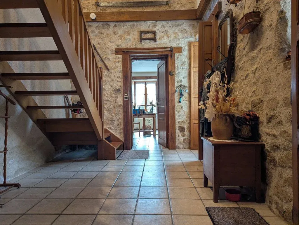 Maison de village avec bois privé et jardins à Saint-Benoît-du-Sault — photo 7