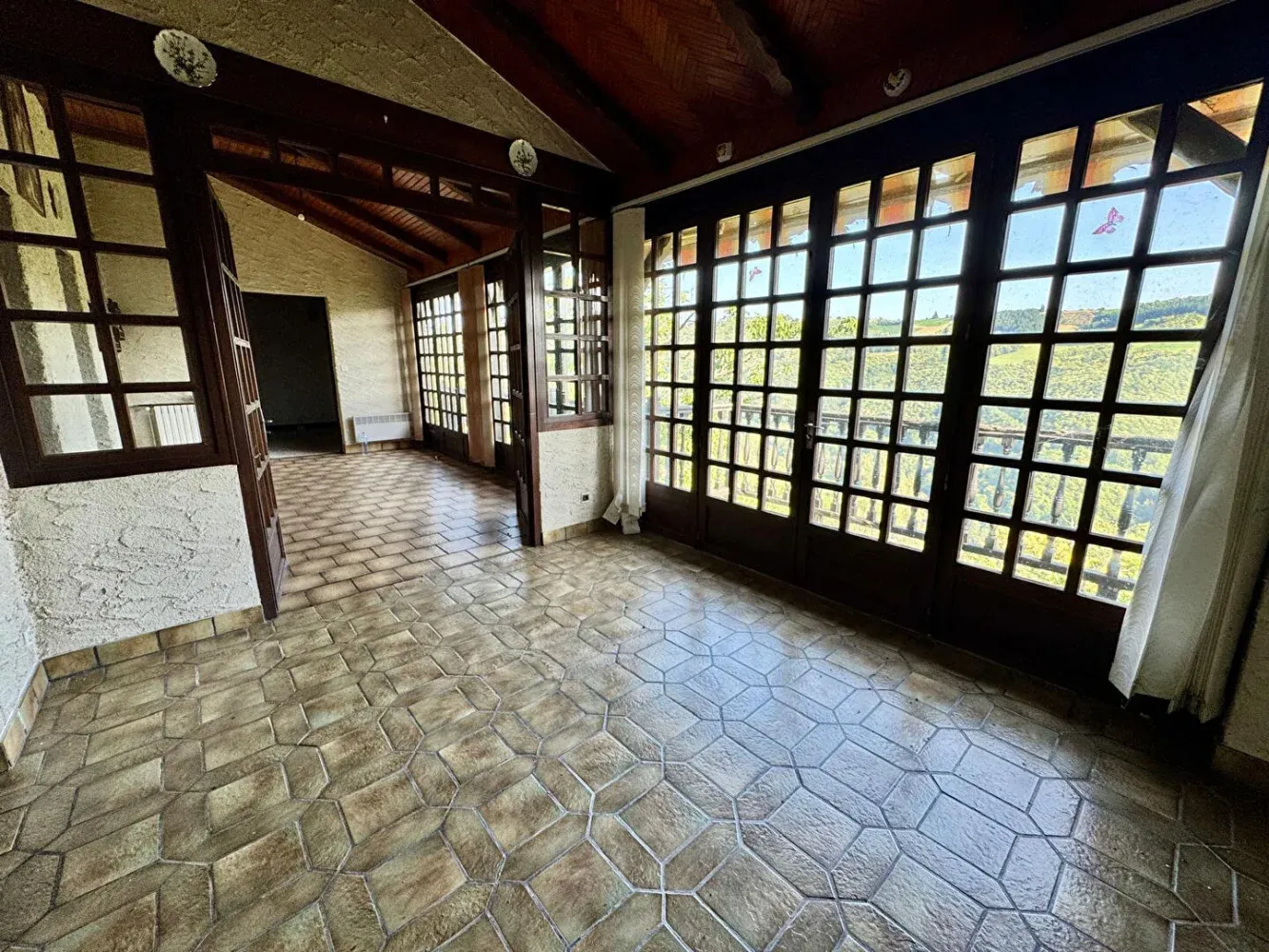 Detached old house with views over the Lot Valley photo 6