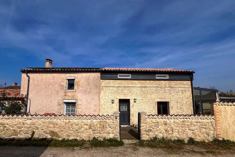 Maison de campagne avec piscine à Saint-Cyr-du-Doret, Charente-Maritime Photo du bien