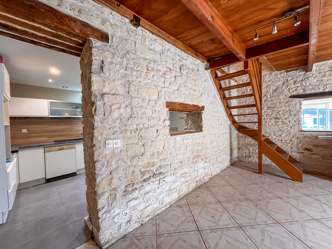 Country house with swimming pool in Saint-Cyr-du-Doret, Charente-Maritime photo 6