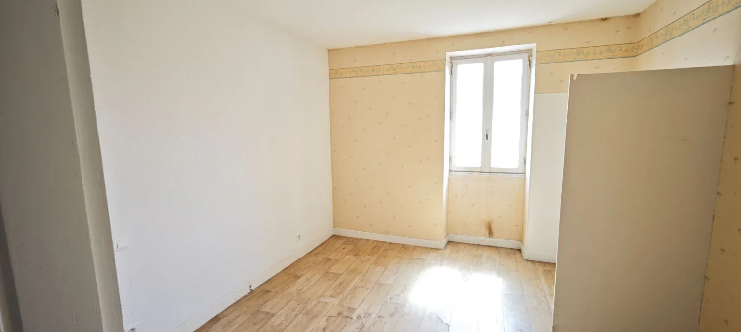 Former hotel with high potential in the heart of Asprières, near Figeac photo 7