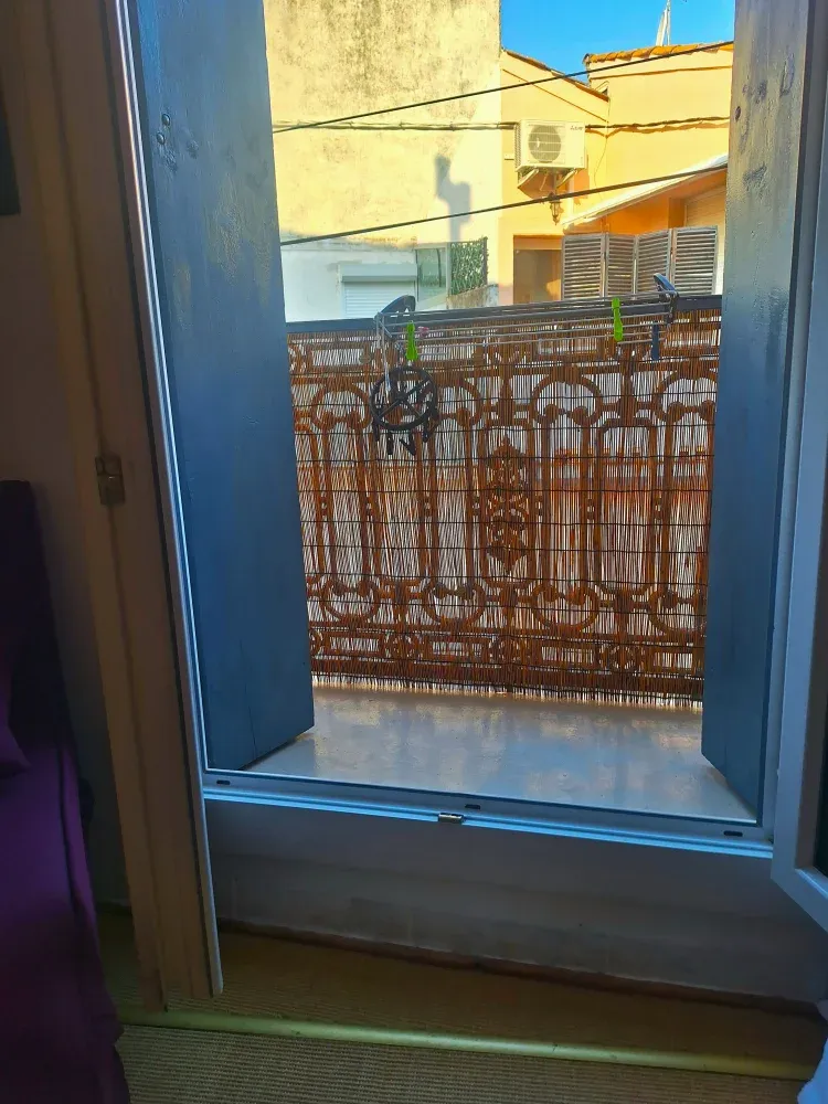 Maison de village mitoyenne rénovée à Valros, avec terrasse et balcon — photo 8