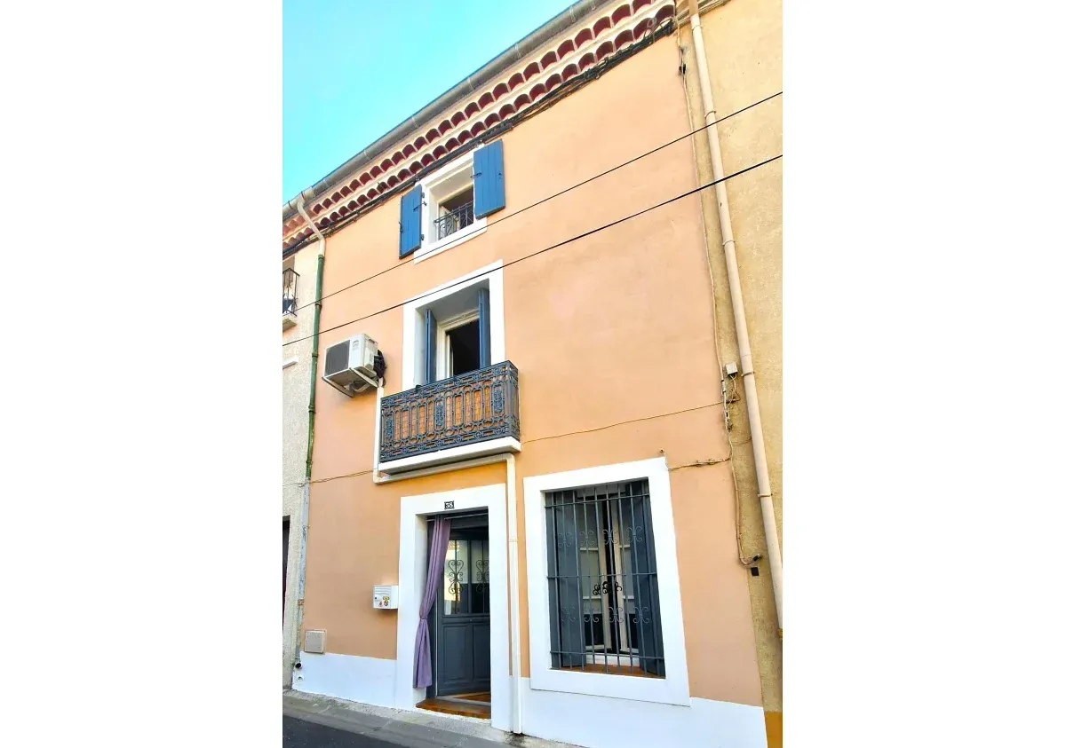 Maison de village mitoyenne rénovée à Valros, avec terrasse et balcon — photo 4