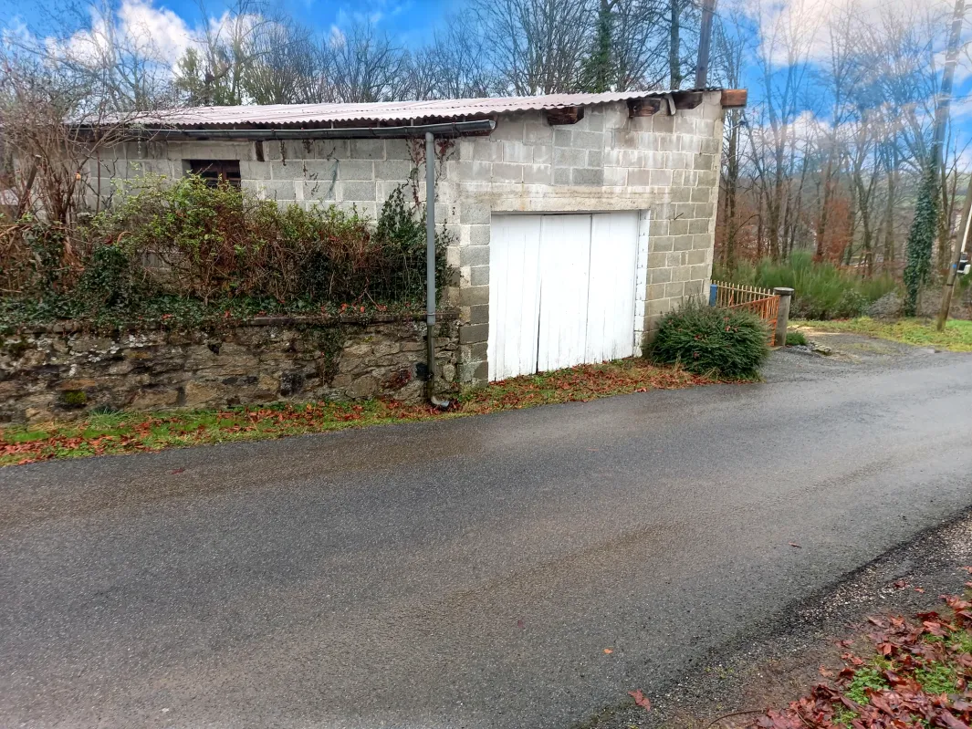 Single-story village house with garden in Saint-Salvadour photo 8