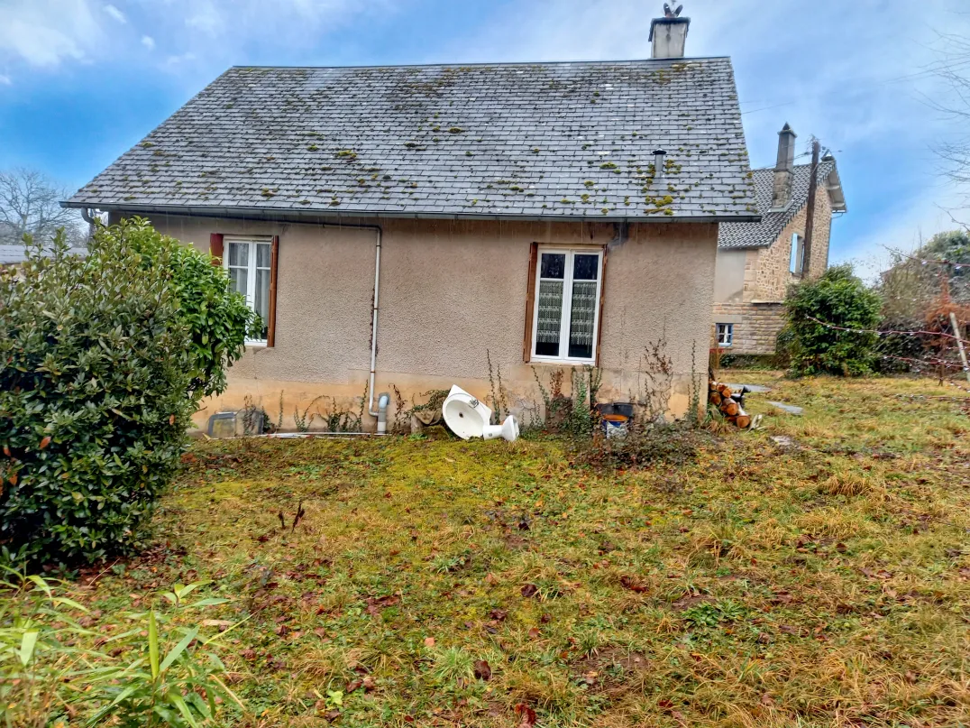 Single-story village house with garden in Saint-Salvadour photo 7