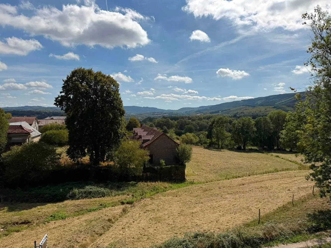 Maison de campagne avec chambres d’hôtes à Bersac-sur-Rivalier — photo 4