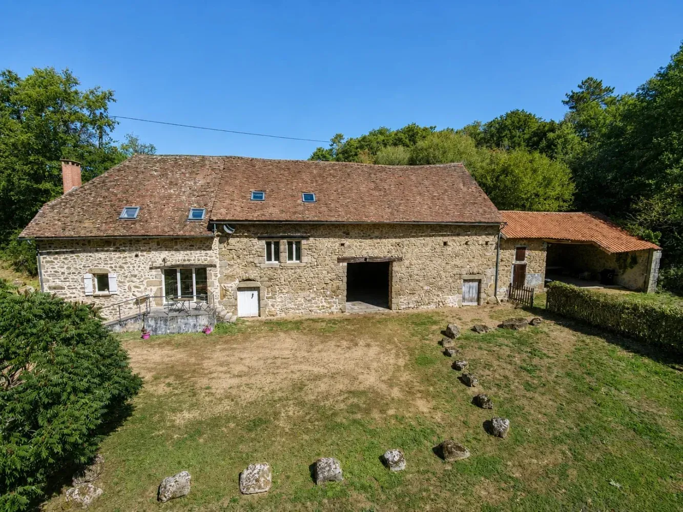 Secluded Stone House with Barn and Potential for a Gîte Near Abjat-sur-Bandiat photo 2