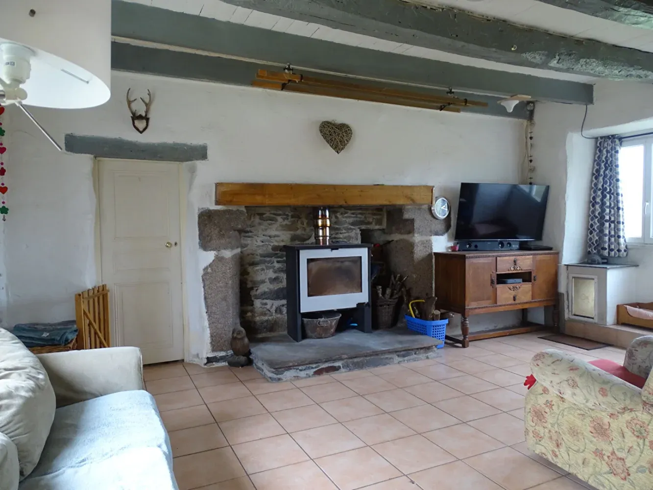 Detached stone longère with garden and barn near Kergrist-Moëlou photo 6