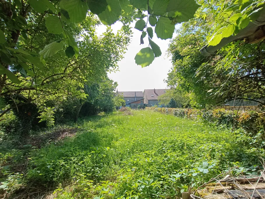 Stone village house to renovate with garden, near Auzances photo 4