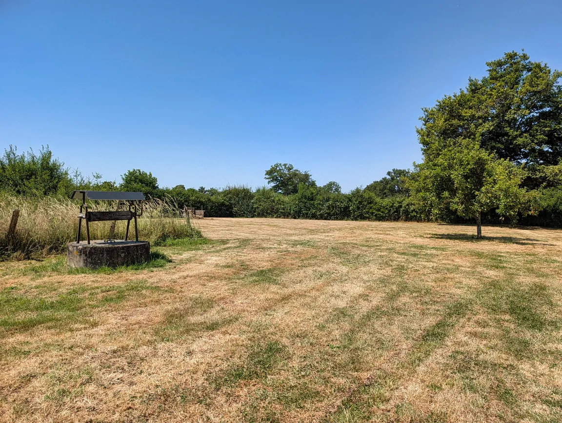 Maison de campagne avec piscine et dépendances à Chaillac — photo 9