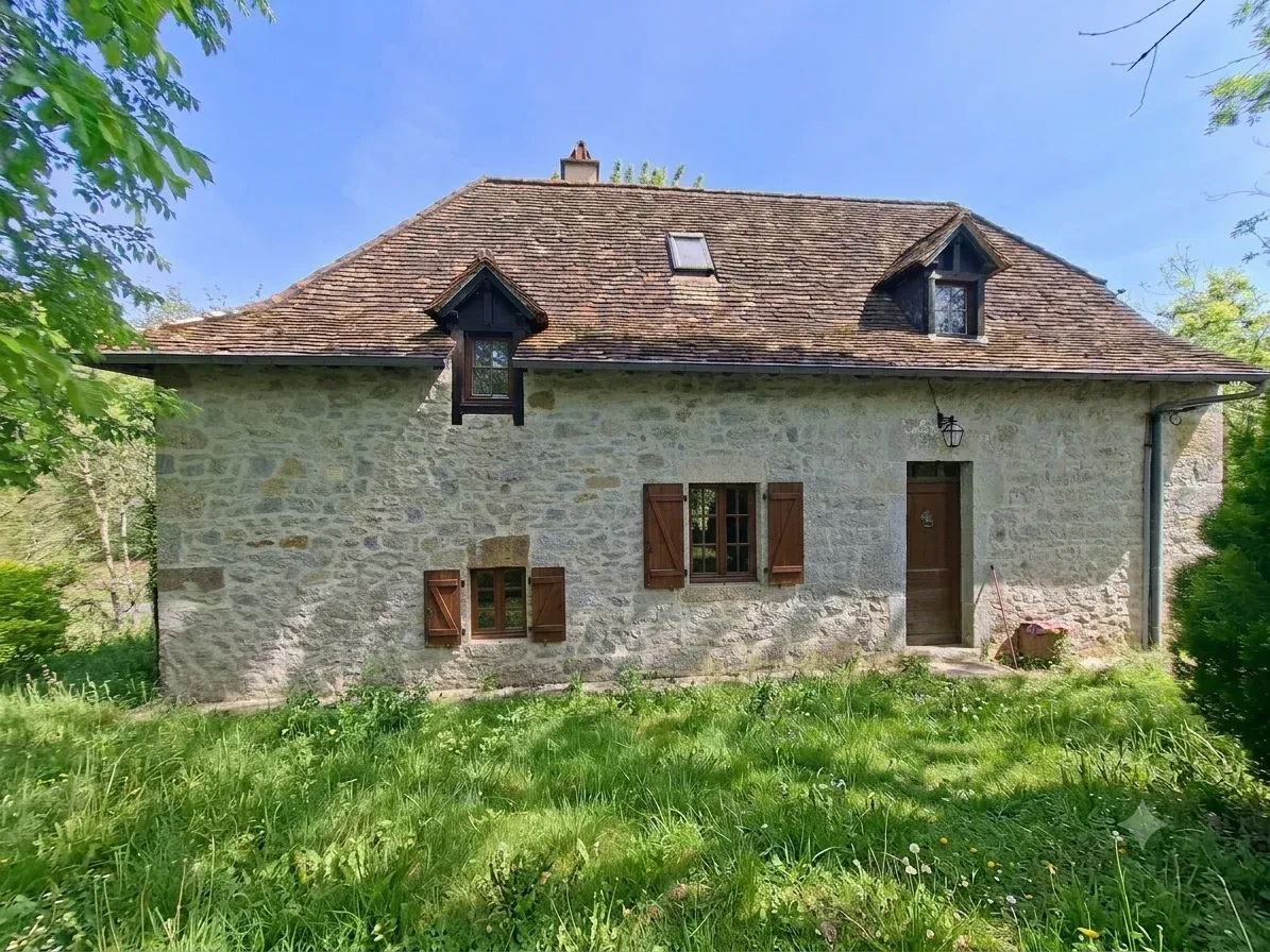 Quercy-Style Stone House with Tree-Lined Garden Near Saint-Céré photo 2
