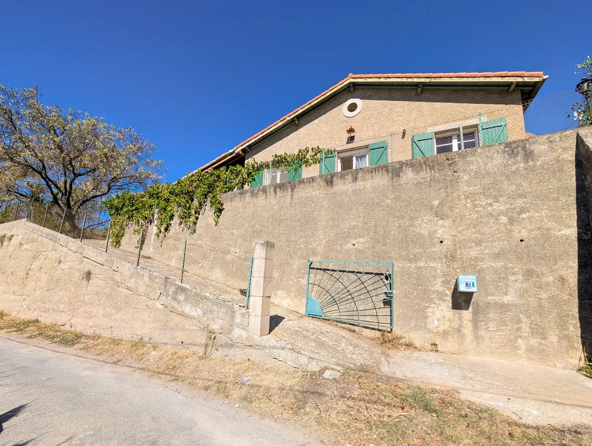 Country house with terrace and panoramic views in Montirat photo 4