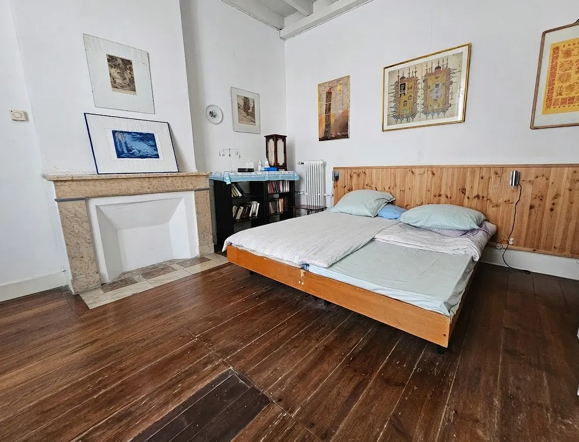 Characterful village house with guest cottage in Montauriol photo 3