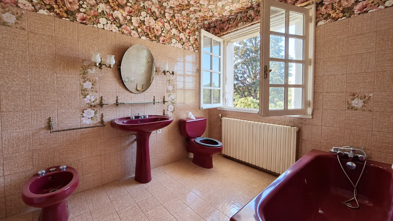 Characterful family home with outbuildings in Saint-Just-le-Martel photo 8