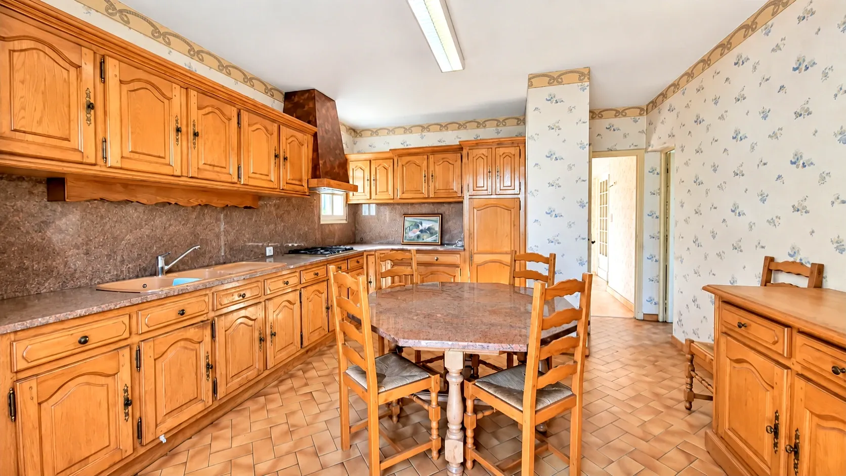 Characterful family home with outbuildings in Saint-Just-le-Martel photo 6
