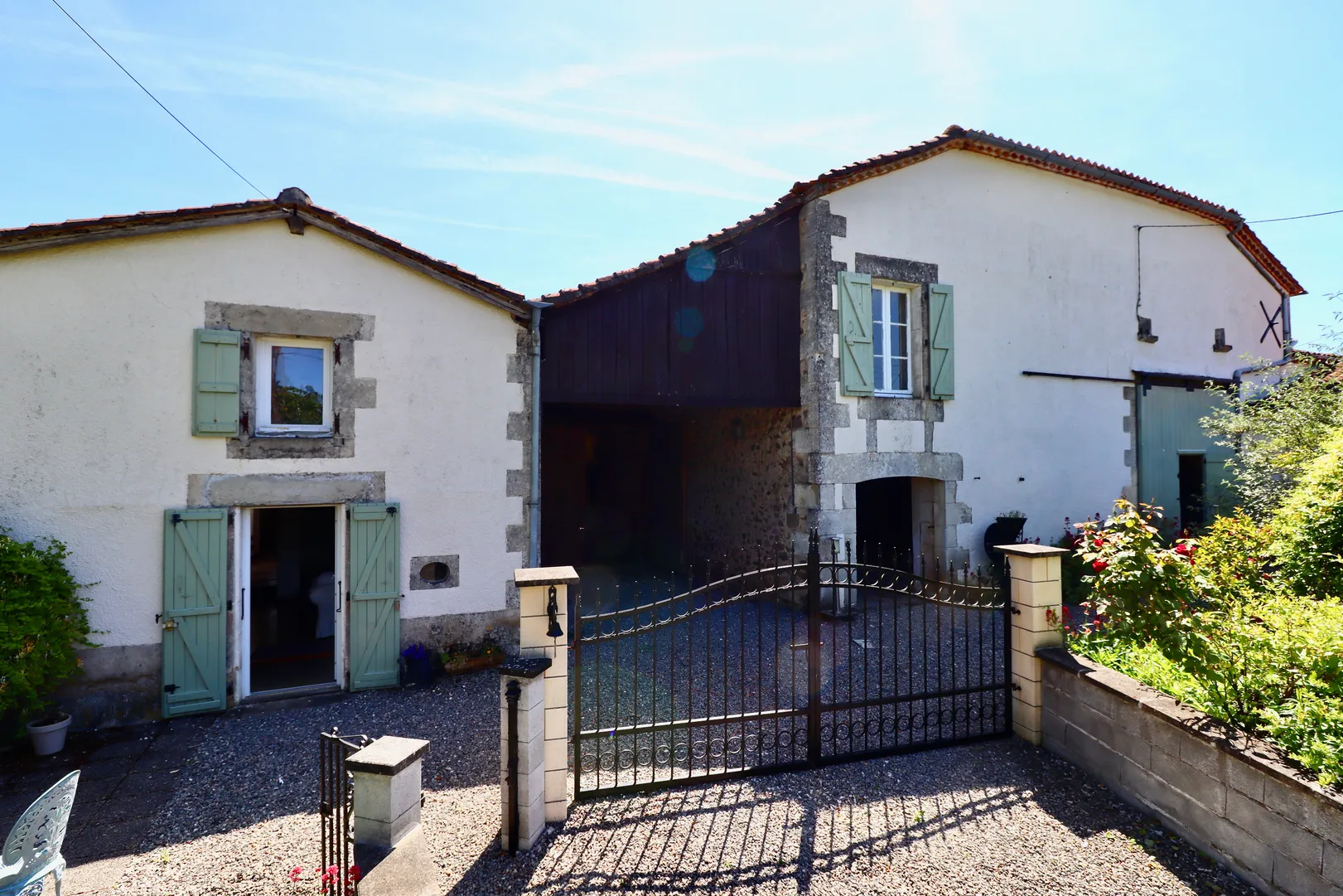 Two Village Houses with Barn, Garden and Pool in La Pouge photo 3