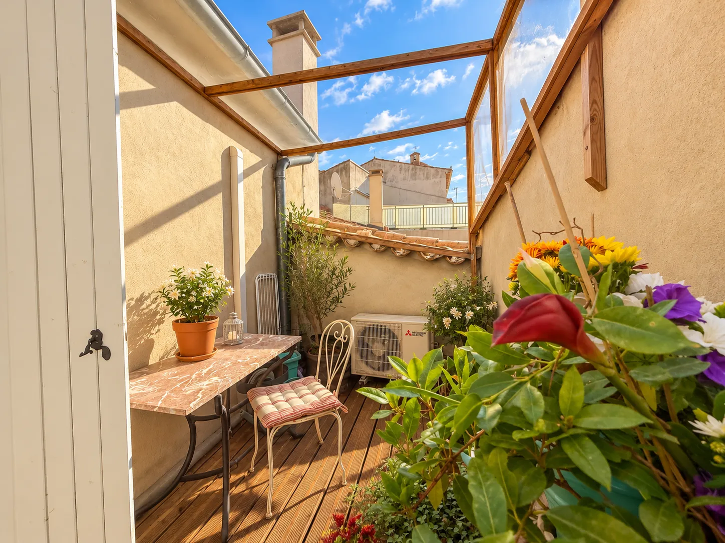 Maison de village avec deux terrasses à Puissalicon — photo 9