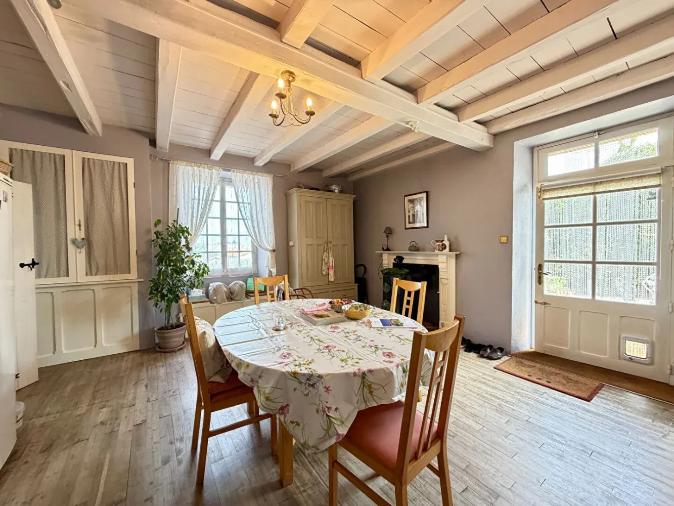 Maison de maître rénovée avec granges et cottage à Châtain — photo 6
