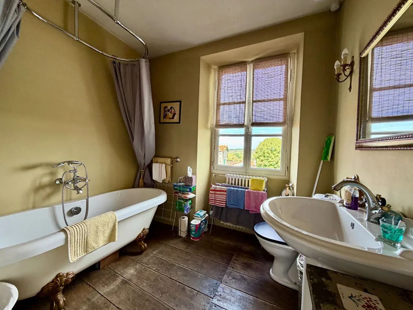 Maison de maître rénovée avec granges et cottage à Châtain — photo 8