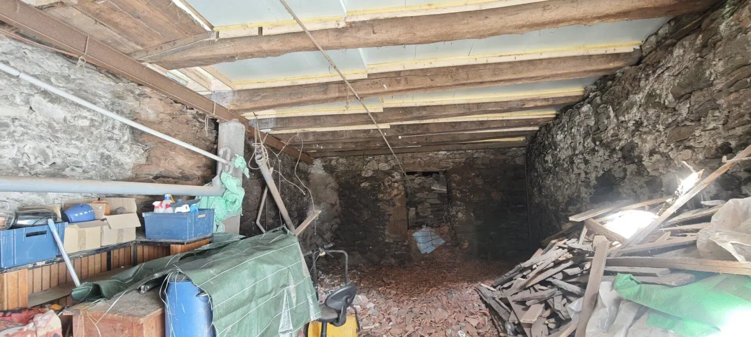 Village House to Renovate with Land and Outbuilding in Livinhac-le-Haut photo 10