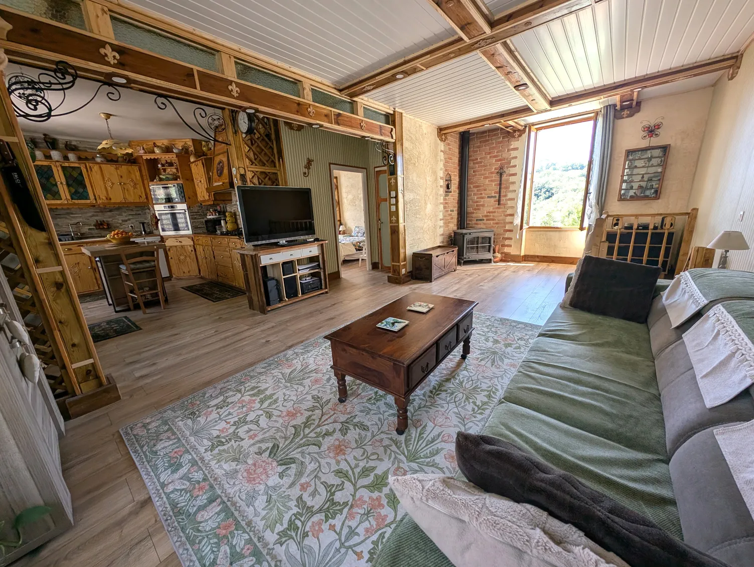Maison de campagne rénovée avec jardin et bois à Capdenac — photo 4