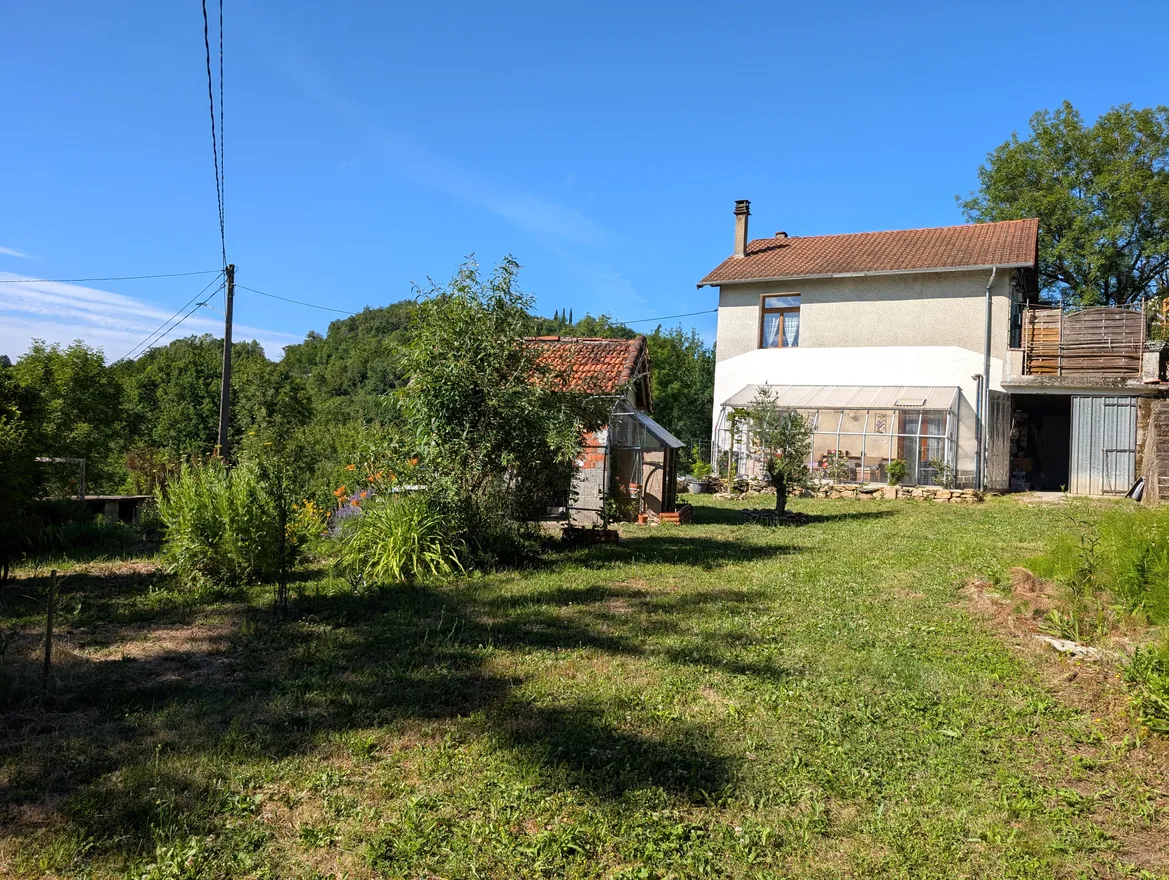 Maison de campagne rénovée avec jardin et bois à Capdenac — photo 9