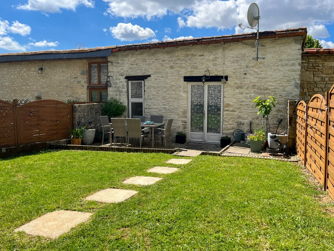 Character Village House with Garden and Views of the Château in Verteuil-sur-Charente photo 2