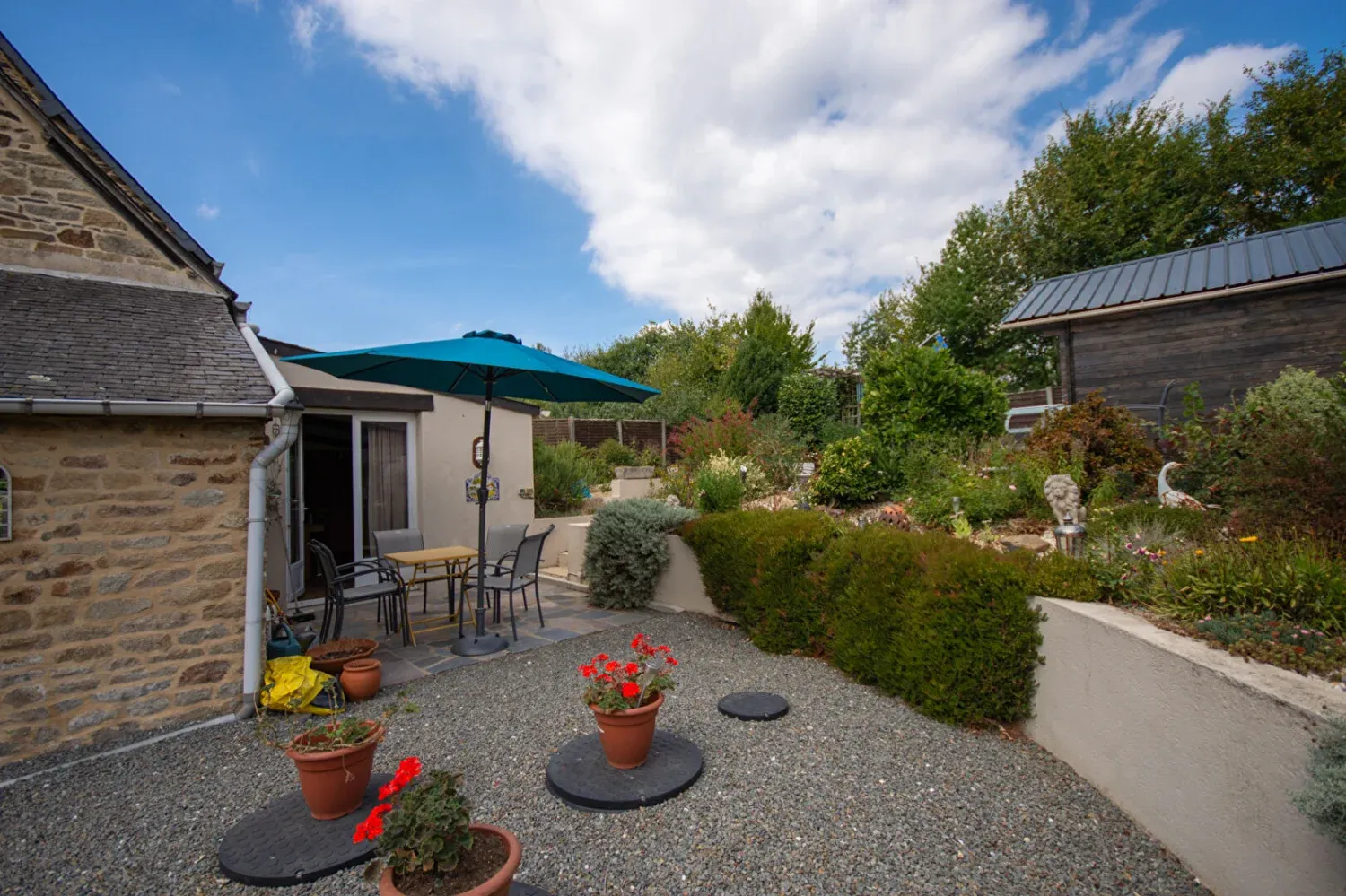 Stone cottage in Maen Roch, near Saint-Brice-en-Coglès, with garden and garage photo 4