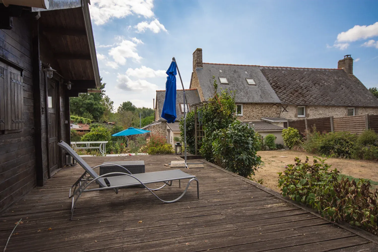 Stone cottage in Maen Roch, near Saint-Brice-en-Coglès, with garden and garage photo 3