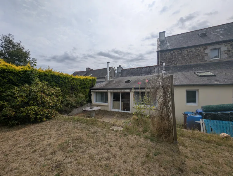 Maison de village avec jardin et garage à Poullaouen — photo 10