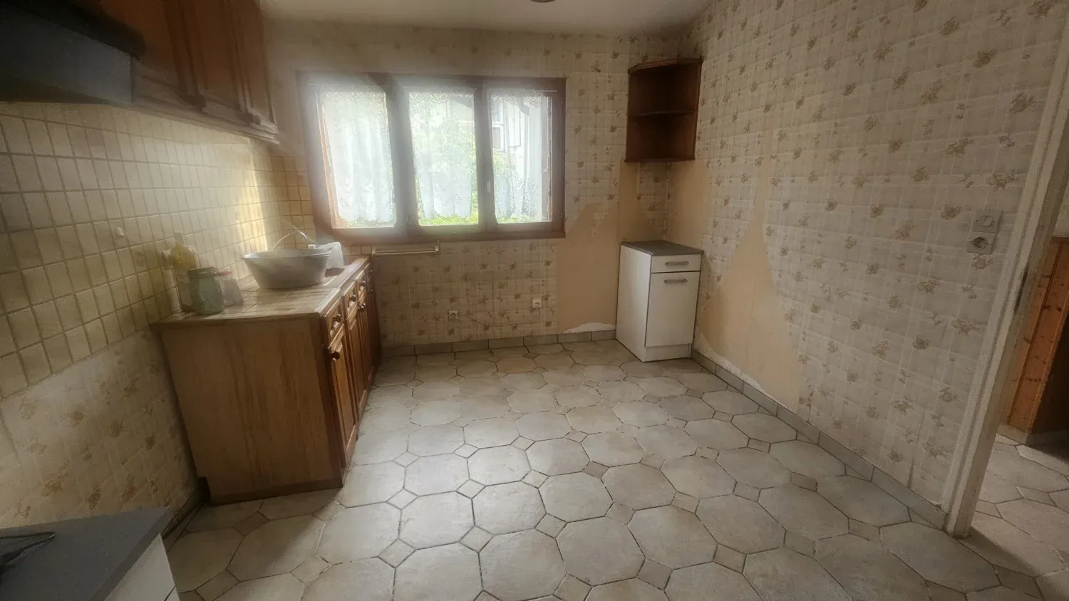Maison de village à rénover avec grenier aménageable — photo 2