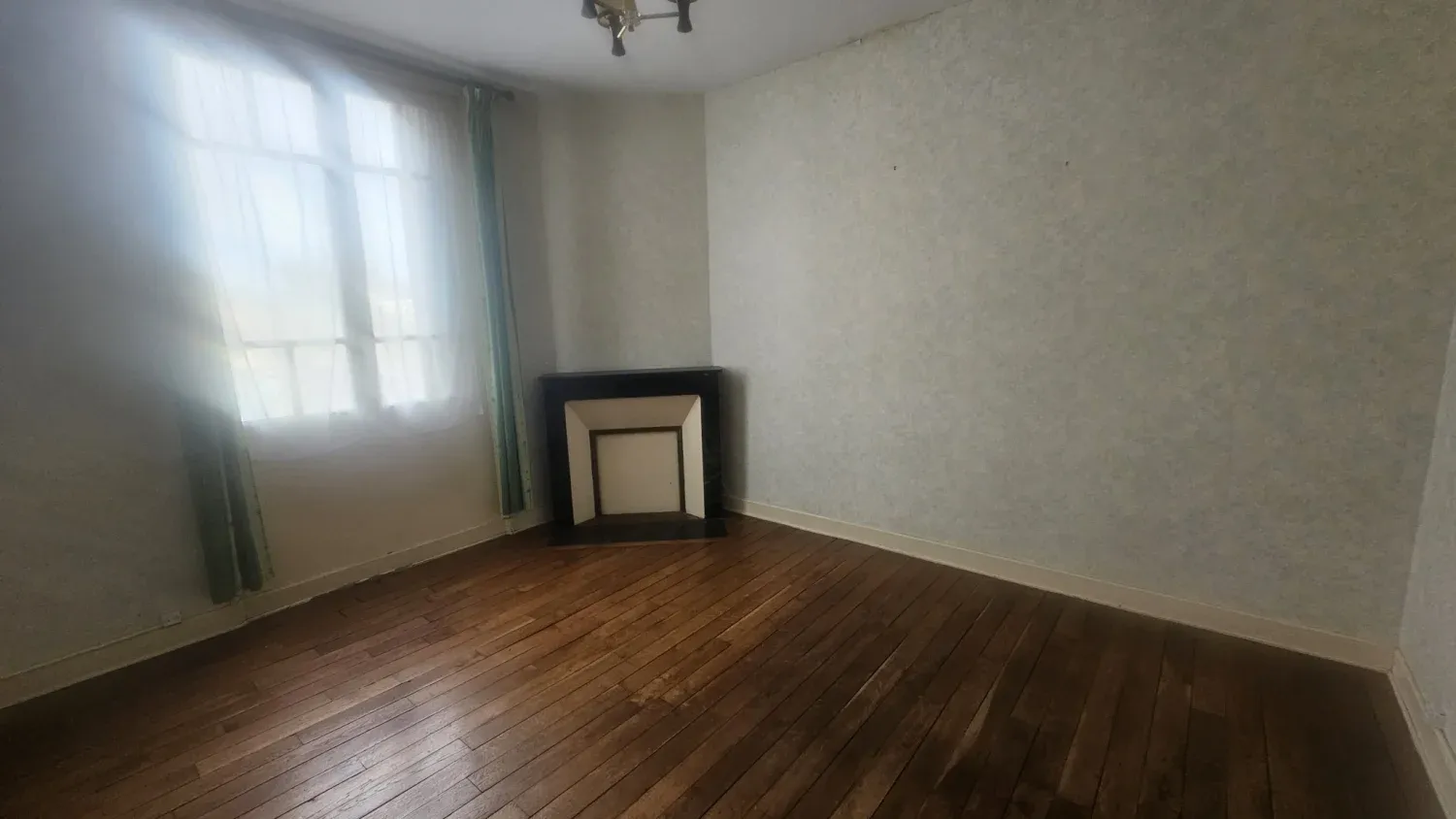 Maison de village à rénover avec grenier aménageable — photo 10