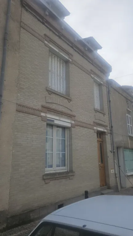 Maison de village à rénover avec grenier aménageable Photo du bien