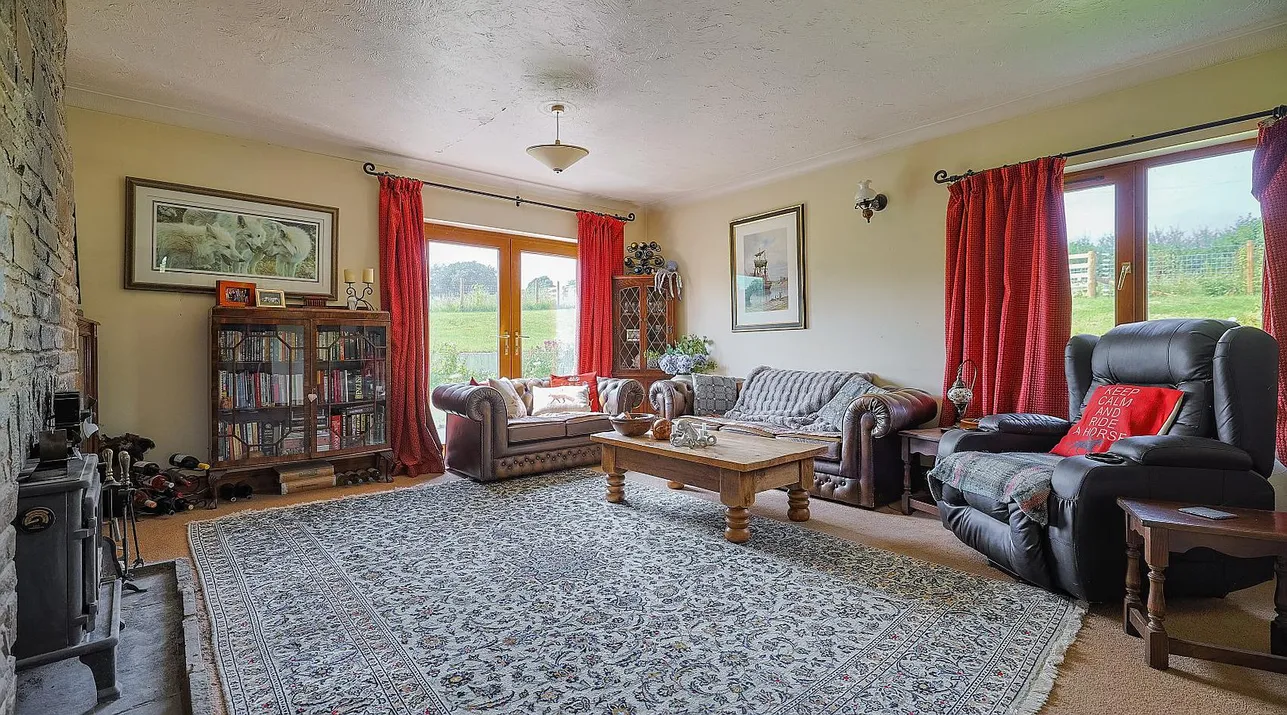 Clover House, Llanboidy, Carmarthenshire: Four-Bedroom Rural Home with 13 Acres photo 8