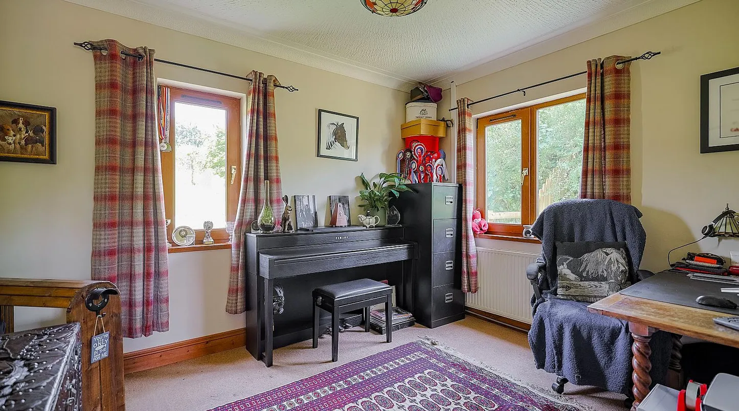 Clover House, Llanboidy, Carmarthenshire: Four-Bedroom Rural Home with 13 Acres photo 9