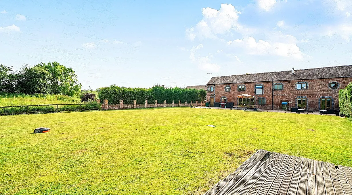 Oak View: Four-Bedroom Barn Conversion with Annexe near Whitchurch, Shropshire photo 4