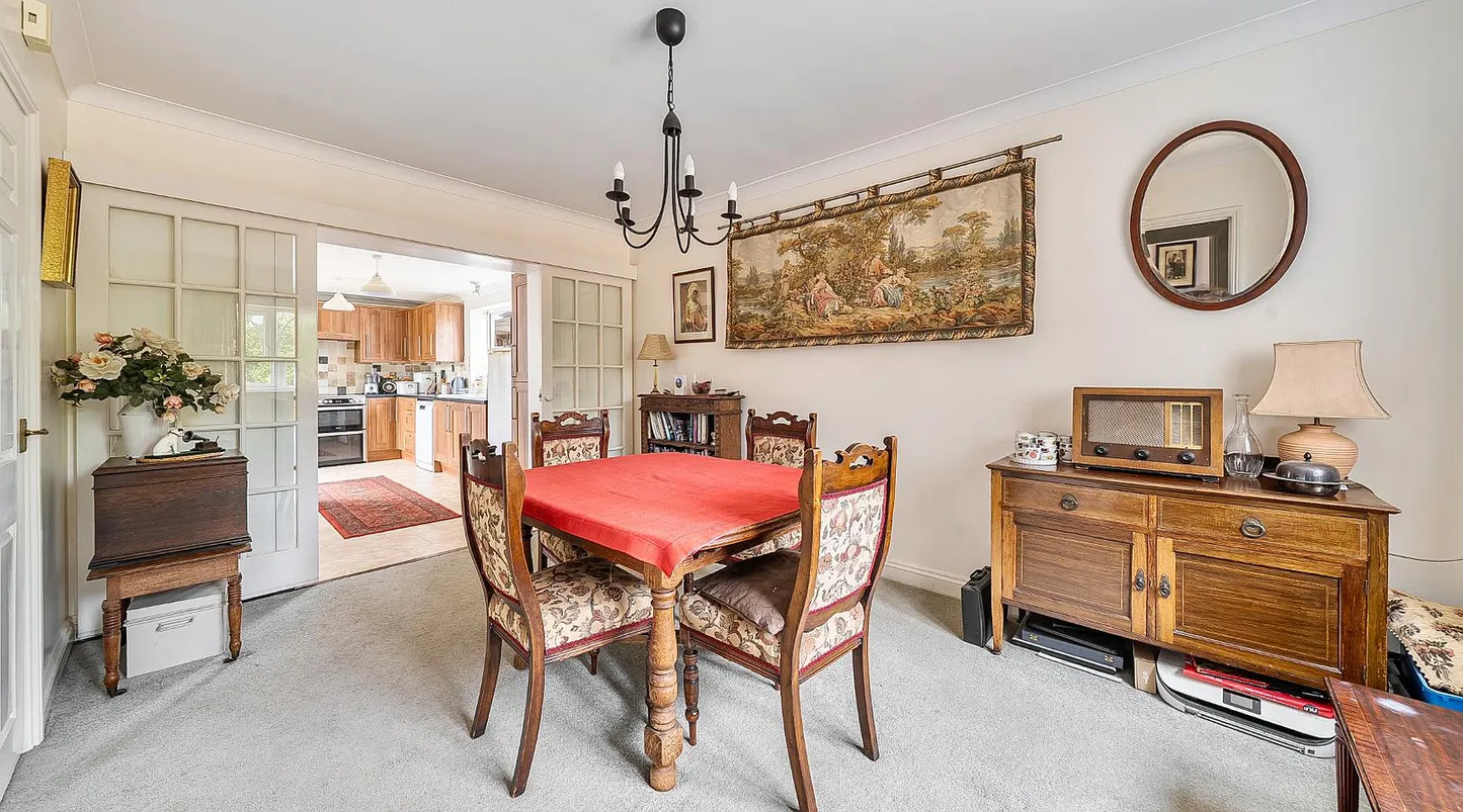 Aldwincle, North Northamptonshire: Equestrian Country Home on 1.25 Acres photo 6