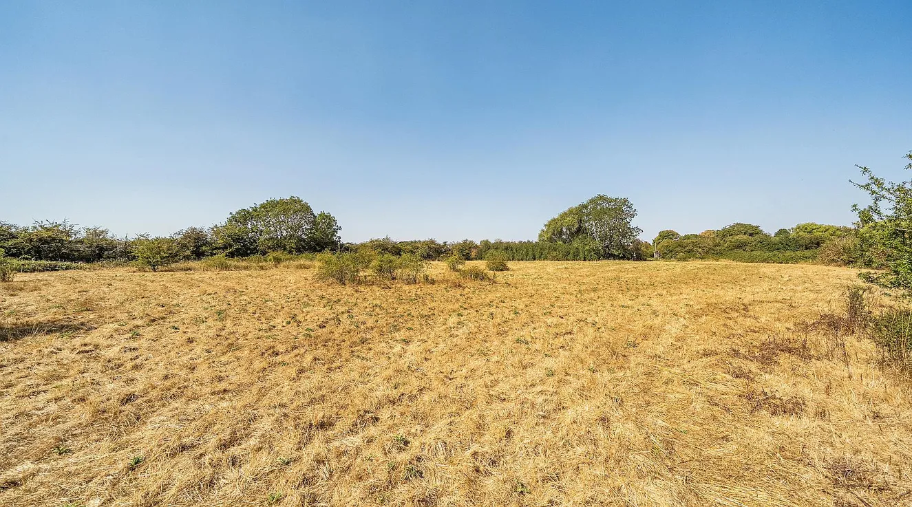 Period Detached Country Home with 3.5 Acres and Outbuildings, Keal Cotes, Lincolnshire photo 4