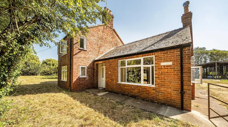 Period Detached Country Home with 3.5 Acres and Outbuildings, Keal Cotes, Lincolnshire property photo